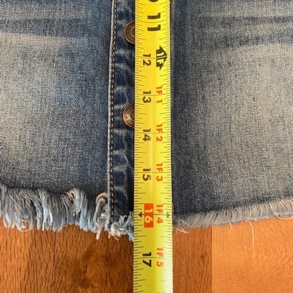 Mudd Jean Skirt Sz 7 + ♥️All $10 items in closet are 2 for $15♥️ - Picture 7 of 7
